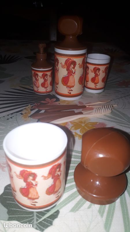 Accessoires de Salle de Bain en plastique VINTAGE (image 9)