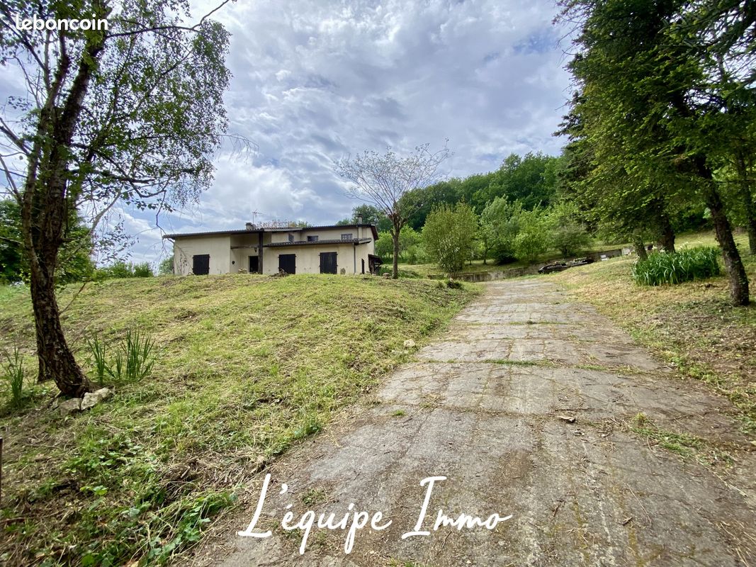 Maison 8 pièces 160 m² · à Auch · 160 m² · 220 000 €