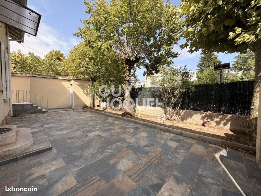 Maison 7 pièces 122 m² · à Décines-Charpieu · 122 m² · 1 500 €/mois