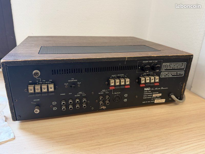 Ampli tuner vintage NAD 7030 de 1977 (image 10)