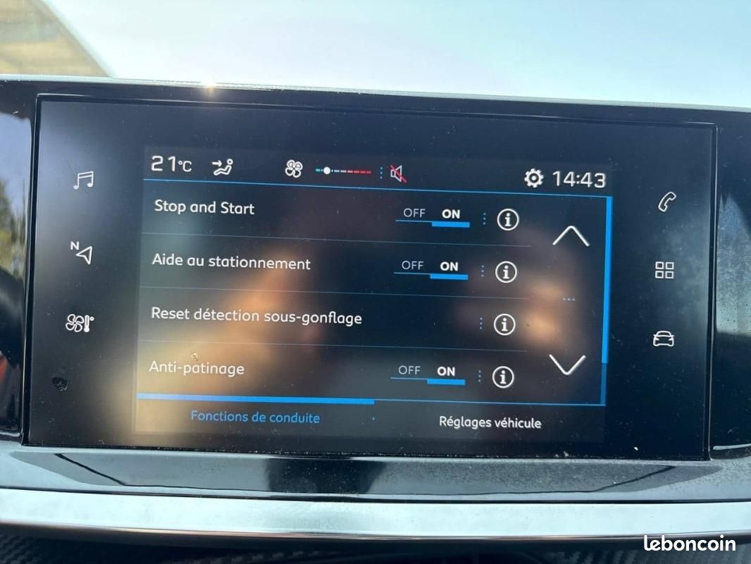 Peugeot 2008 PureTech 100 S&S BVM6 - Active (image 22)