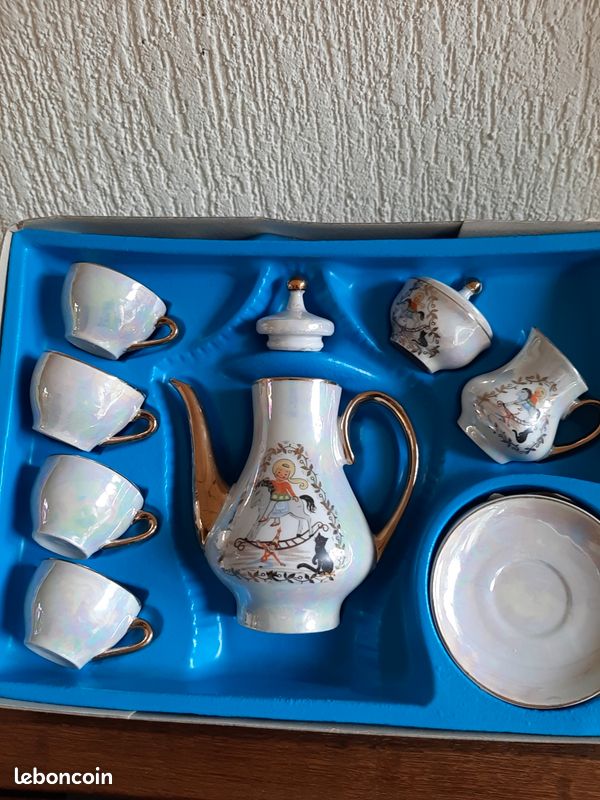 Dinette Ancienne en Fer - Les Coups de Coeur