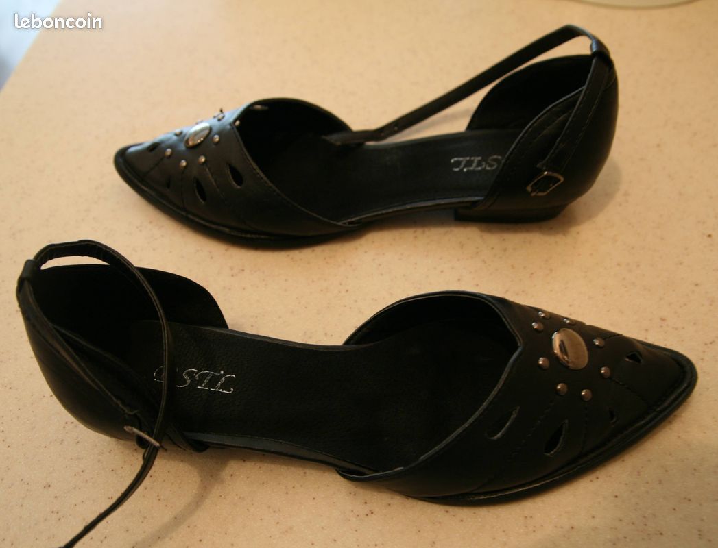 Chaussure d'ete noire p39 avec brides (image 2)