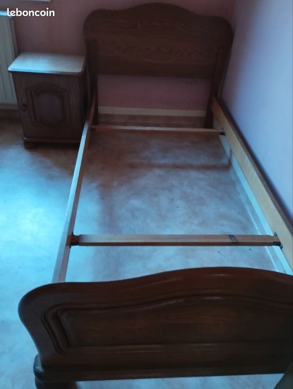 Cadre de lit en bois (image 1)