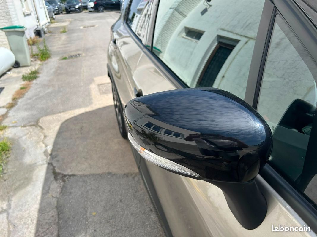 Renault CAPTUR Intens (image 14)