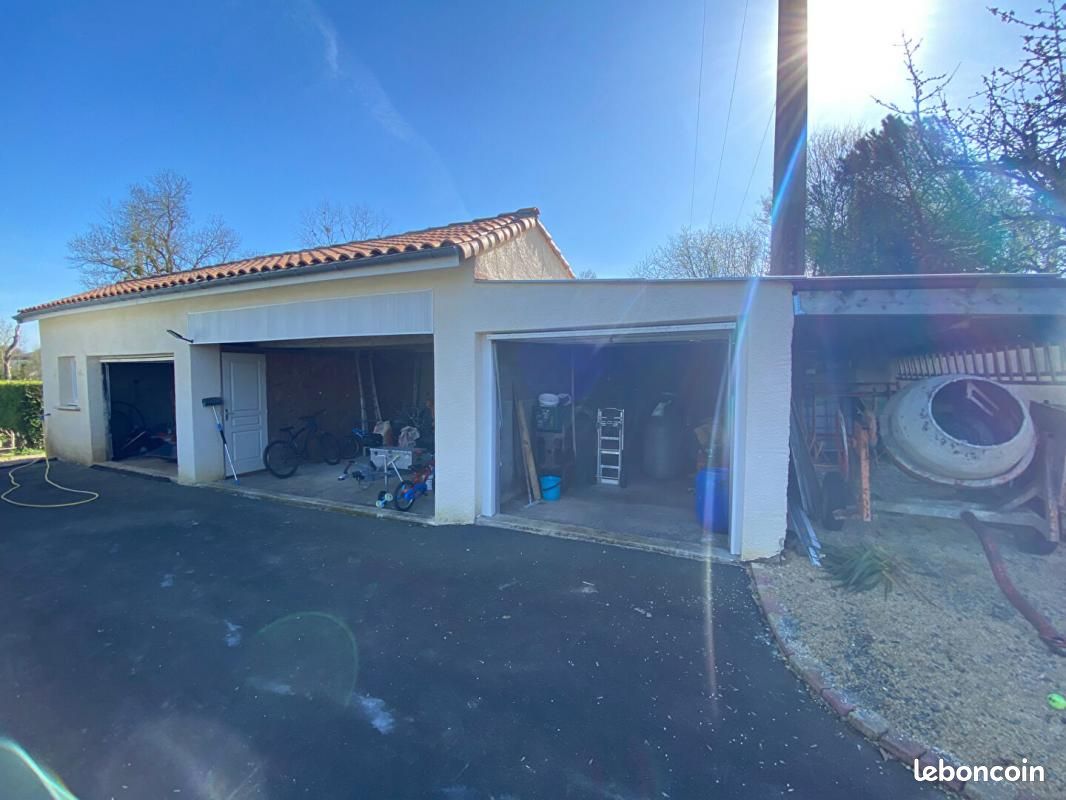Maison 10 pièces 236 m² - La Crèche 79260 (image principale 13)