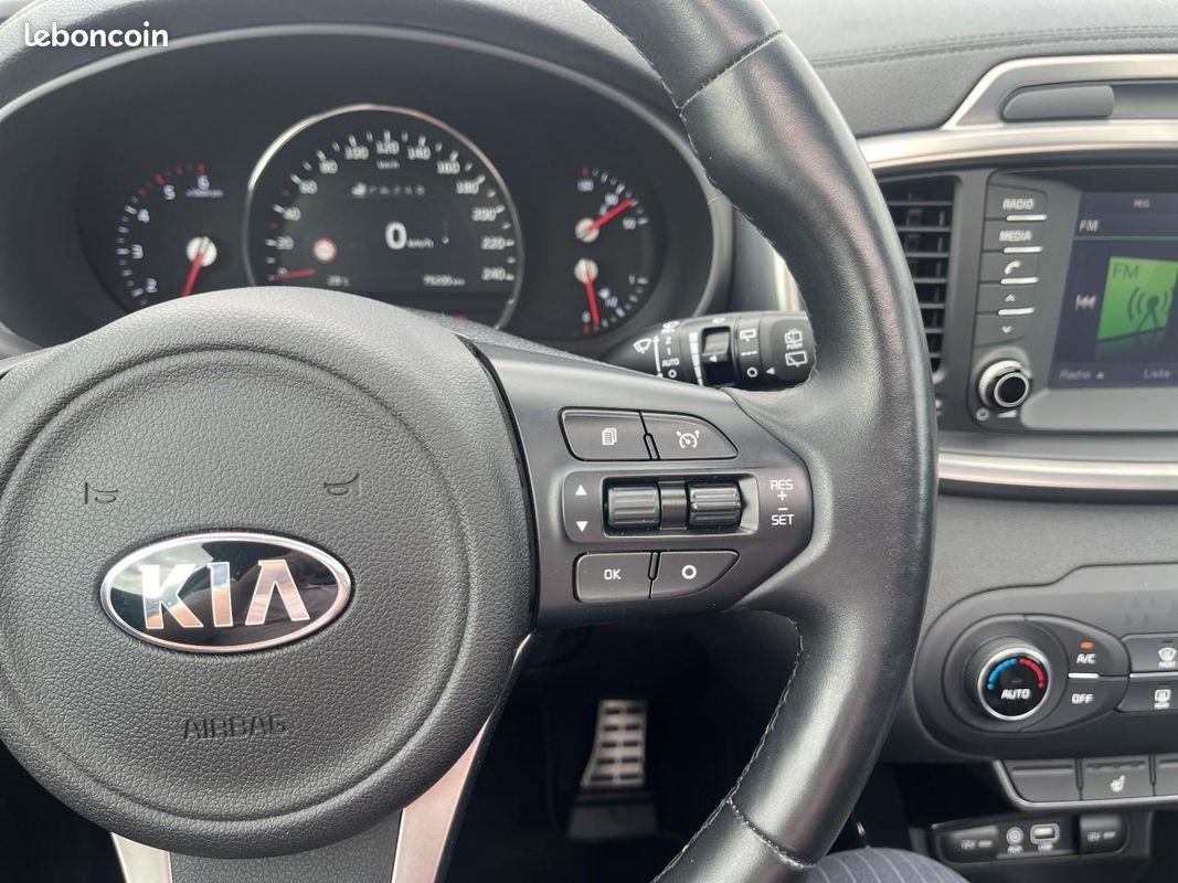 KIA SORENTO 2.2 crdi 200 isg premium 4x4 7 places (image 16)
