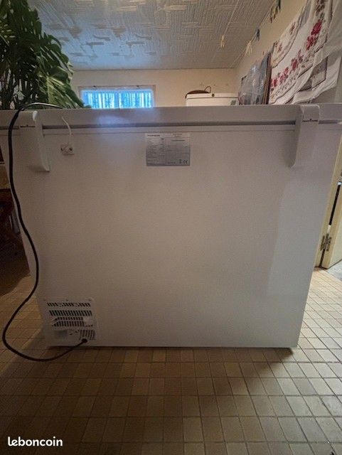 Vends congélateur coffre Thomson 249 litres (image 5)