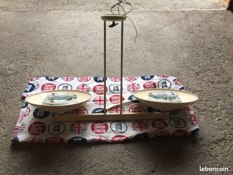 Lustre balance (image 1)