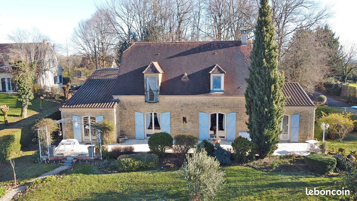 Maison 5 pièces 201 m² · à Sarlat-la-Canéda · 201 m² · 429 000 €