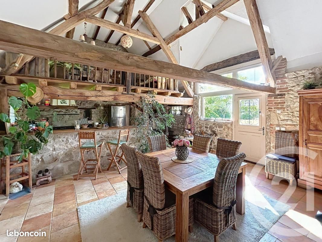 Maison 4 pièces 179 m² · à Le Theil · 179 m² · 199 000 €