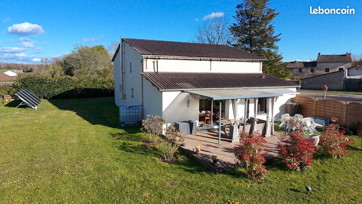 Maison 3 pièces 115 m² · à Blanzay · 115 m² · 129 000 €