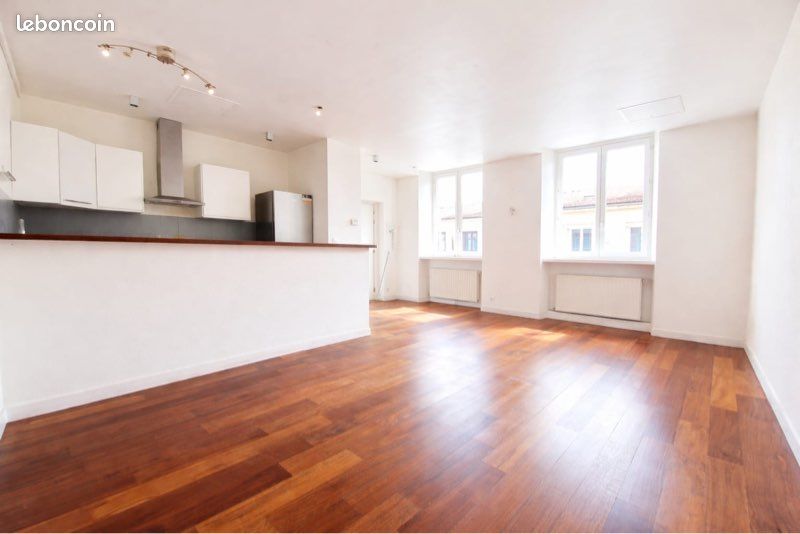 Appartement 3 pièces 63 m² · à Saint-Étienne · 63 m² · 560 €/mois