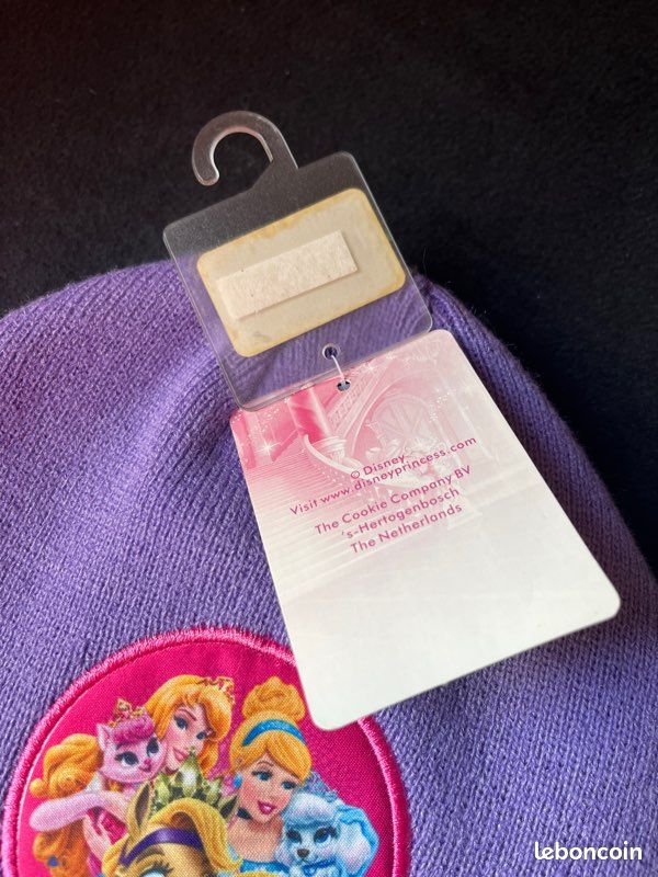 Bonnet Disney Princesse neuf (image 5)