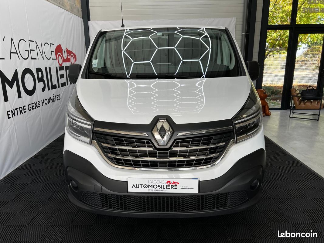 RENAULT Trafic Van Aménagé 2.0 Blue DCi Turbo 120ch (image 2)