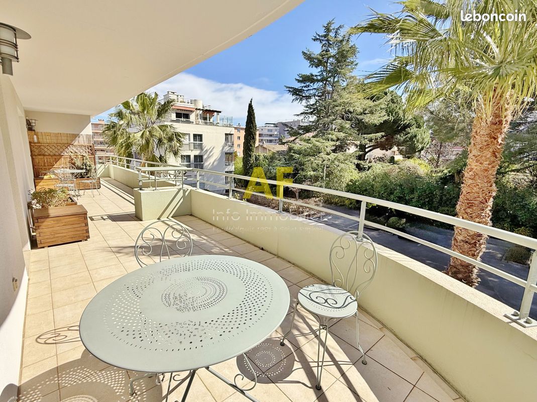 Appartement 5 pièces 185 m² · à Saint-Raphaël · 185 m² · 690 000 €