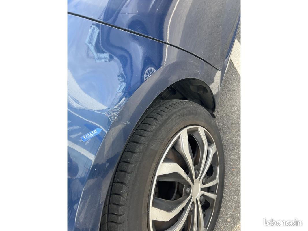 RENAULT MEGANE IV 1.5 dCi - 90 Business (Distri 2025) (image 26)