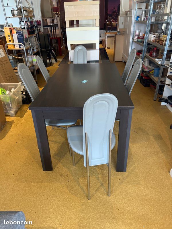 Chaises similicuir grise (image 1)