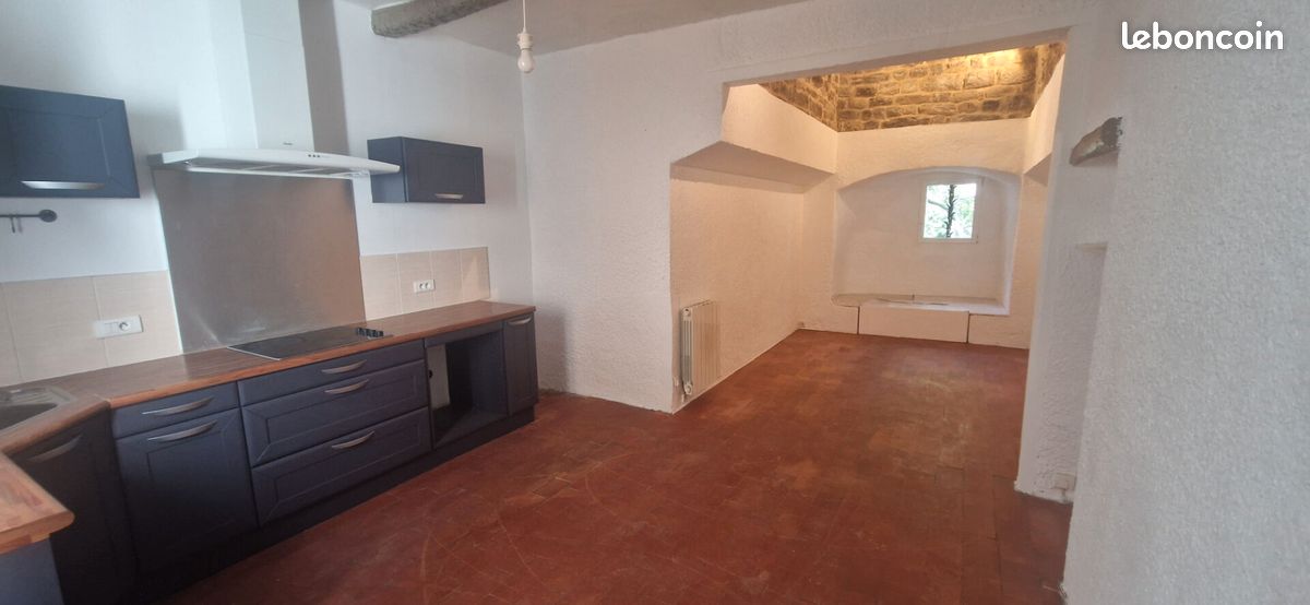 Maison 3 pièces 61 m² · à Trets · 61 m² · 765 €/mois