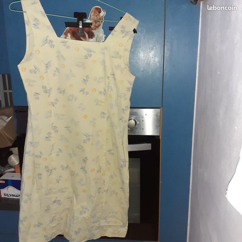 Robe sans manches jaune a motif 38(hj) (image 1)
