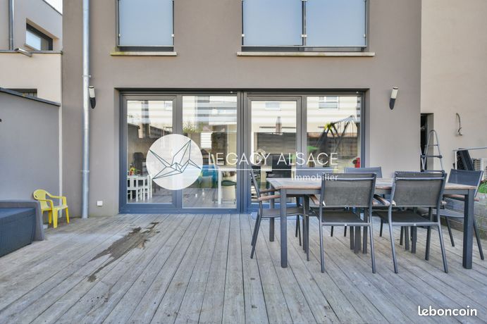 Propriété 6 pièces 113 m²