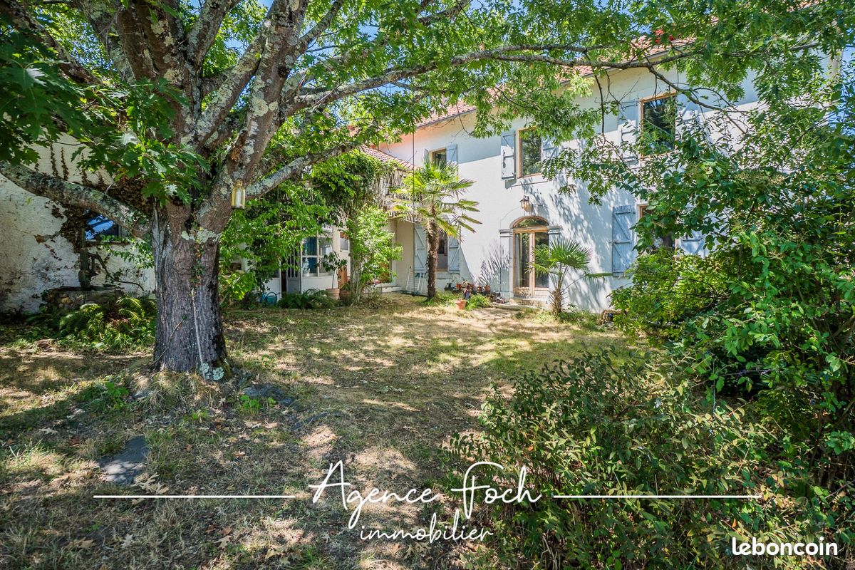 Maison 5 pièces 147 m² · à Pouyastruc · 147 m² · 239 000 €
