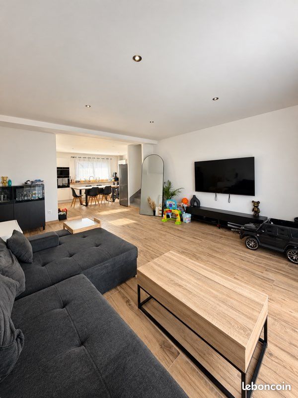 Maison 5 pièces 130 m² · à Presles-en-Brie · 130 m² · 379 900 €