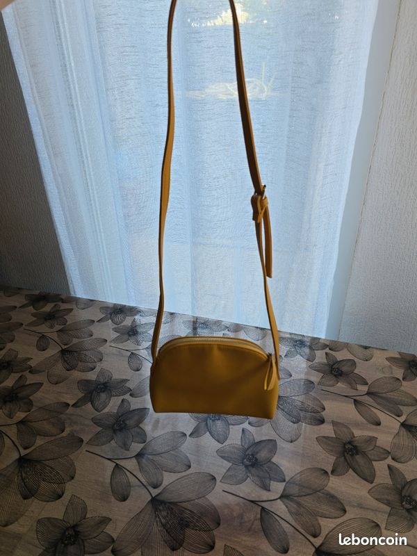 Sac a main tiffosi casi neuf jaune 10 euro (image 4)