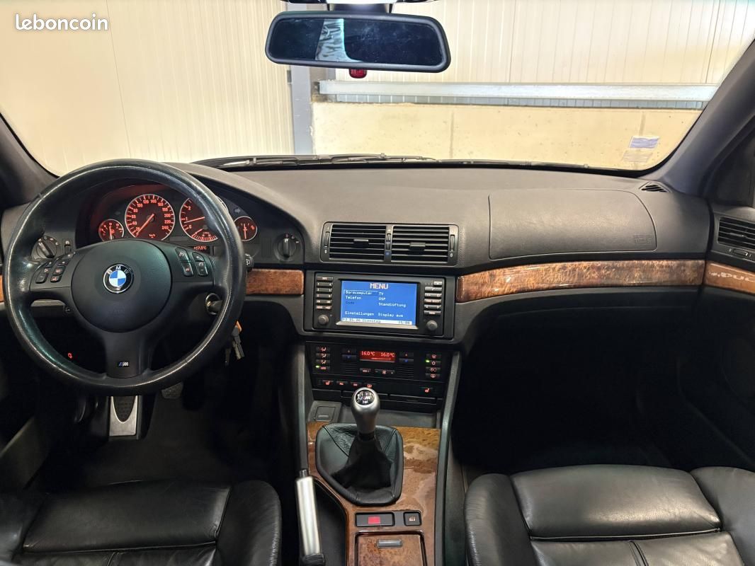BMW Série 5 530i Pack M boite méca excellent état (image 24)