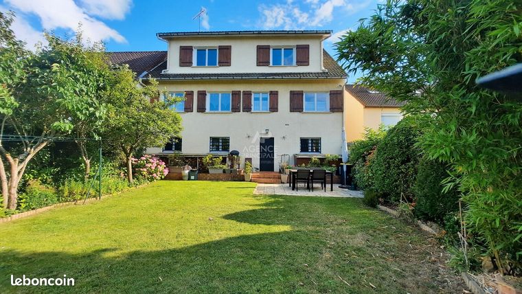 Maison 7 pièces 180 m²