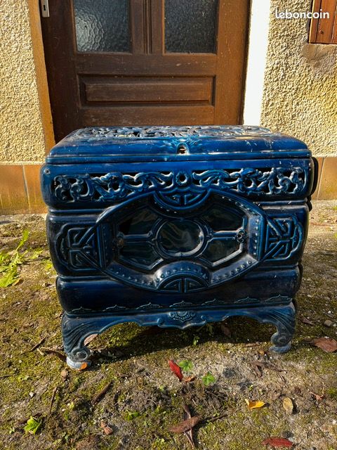 POELE ANCIEN EN faience sur roulette EUR 250,00 - FR