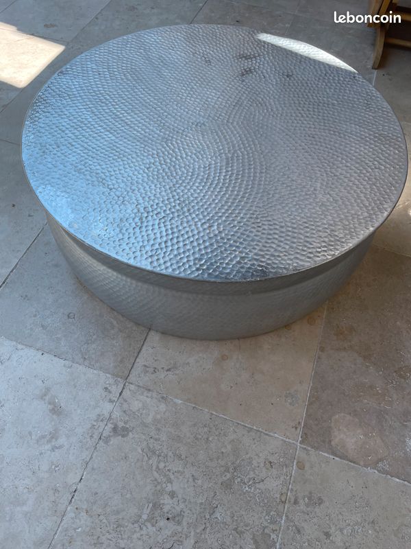 Table basse aluminium martelé argent (image 3)
