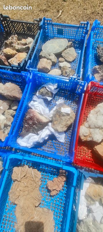 MINÉRAUX DIVERS (plus de 150 pièces) (image 9)