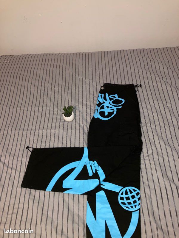 Cargos minus two (image 2)