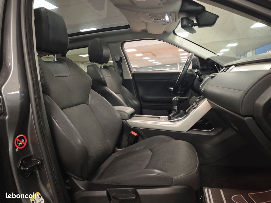 Range rover evoque 2.0 d4d 150 gps bluetooth to pano full année 2017 (image 4)