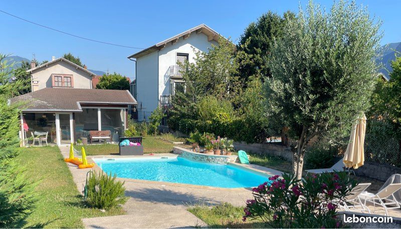 Maison 5 pièces 115 m² · à Saint-Égrève · 114,5 m² · 617 000 €