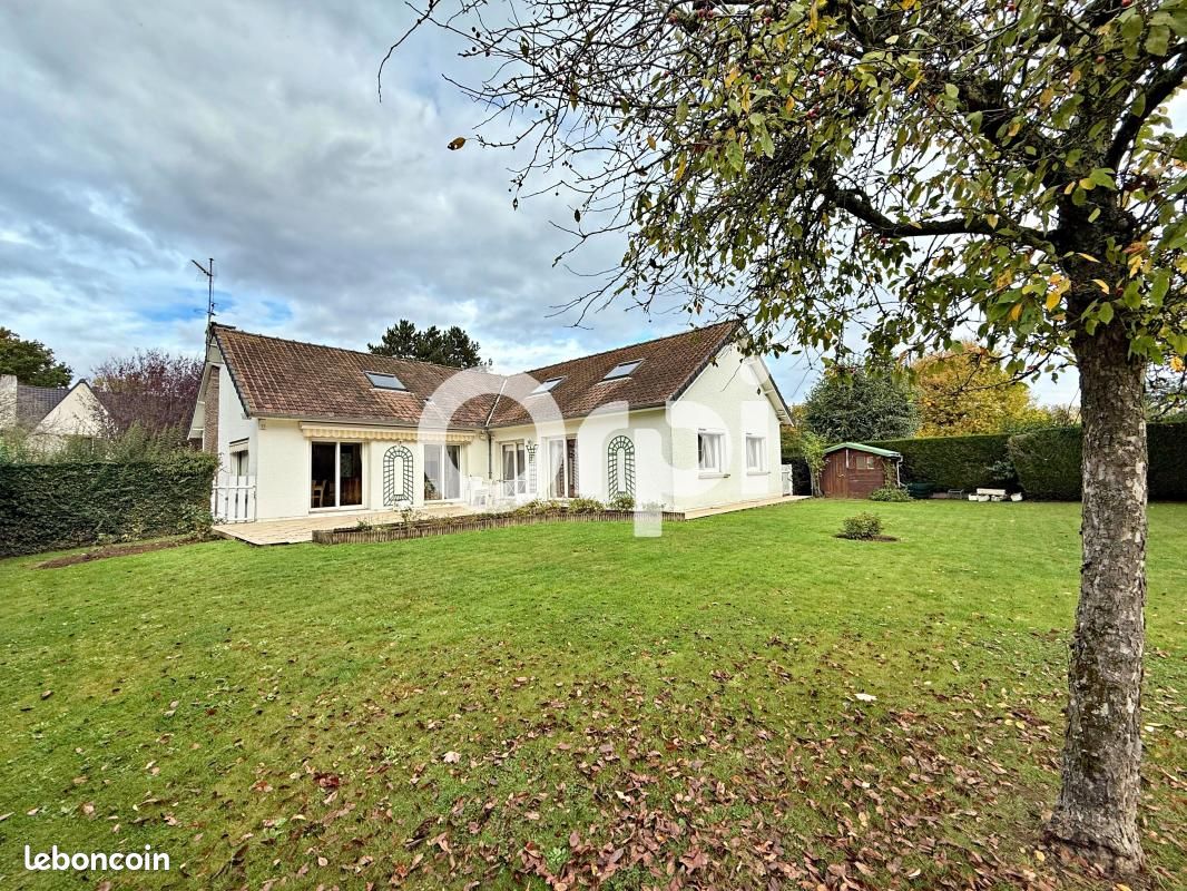 Maison 8 pièces 230 m² · à Vaudricourt · 230 m² · 365 000 €