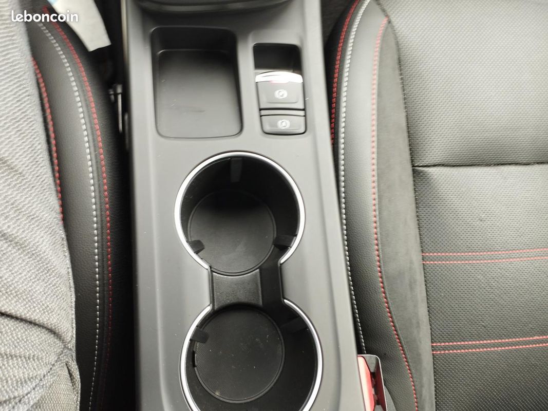 RENAULT ARKANA 1.6 E-Tech Hybride - 145 - BVA multi-modes R.S. Line Fast Track PHASE 1 (image 33)