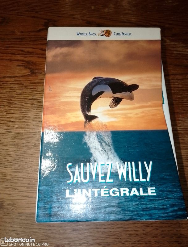 VHS sauvez Willy (image 1)