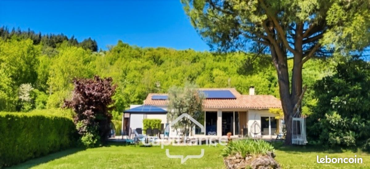Maison 7 pièces 208 m² · à Saint-Hilaire-de-Lusignan · 208 m² · 480 000 €