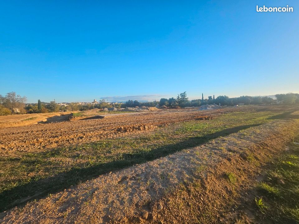 Terrain 410 m² · à Pertuis · 193 900 €
