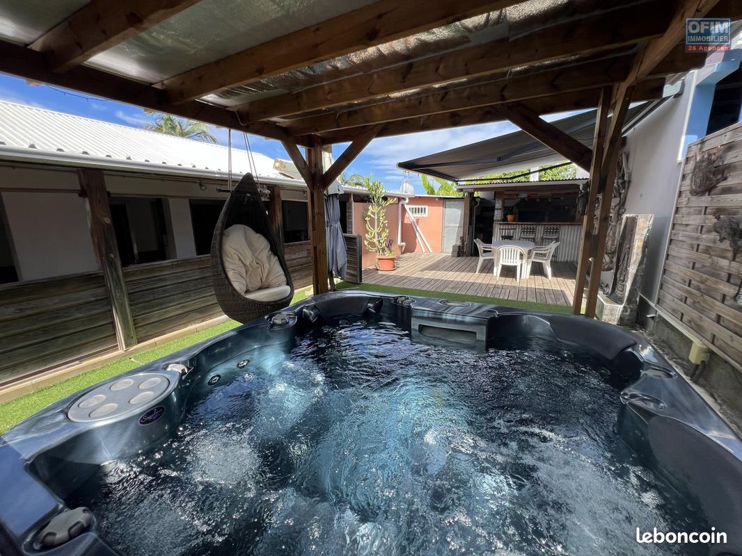 Maison 6 pièces 146 m² · à Saint-Louis · 146 m² · 390 000 €