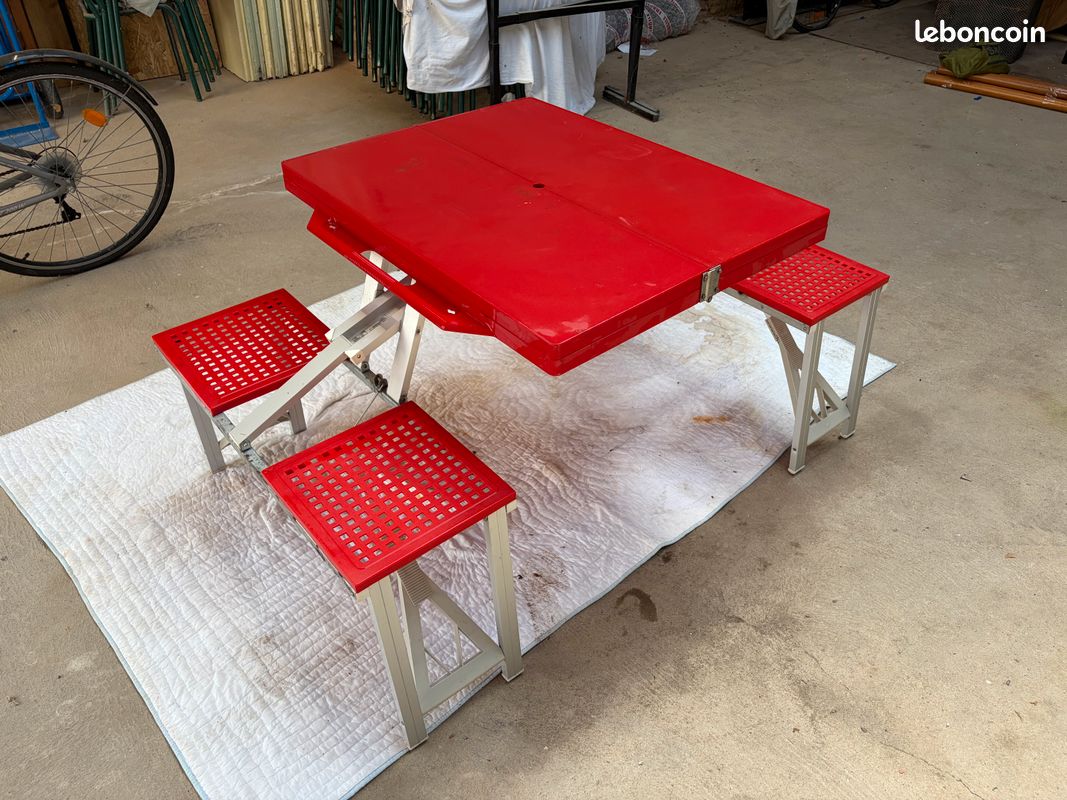 Table pliante type valise – Idéale Camping / Marché / Appoint (image 1)