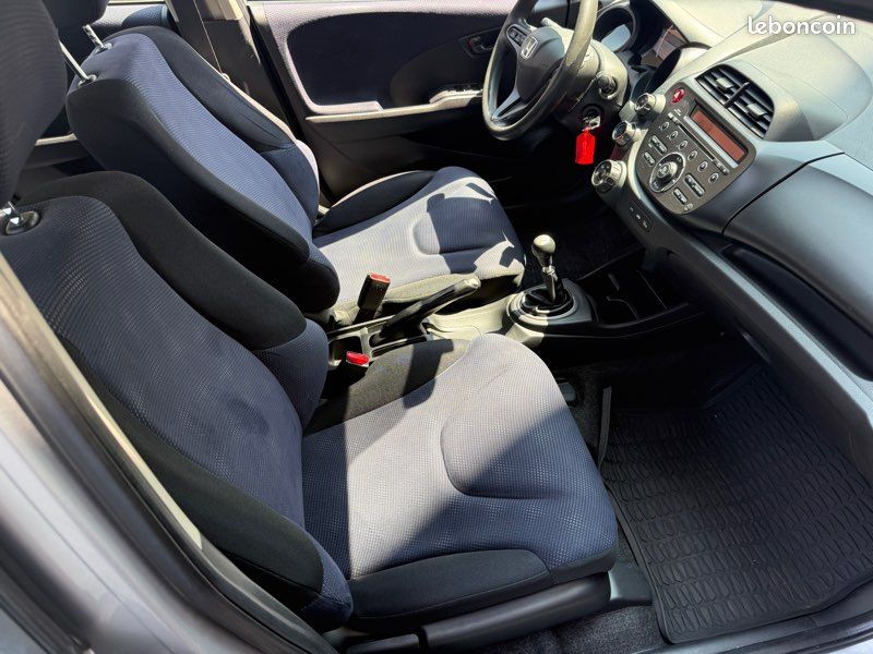 Honda Jazz Élégance 1.4 i-VTEC 100 cv 10/2014 1ere Main Clim Régulateur Bluetooth (image 5)