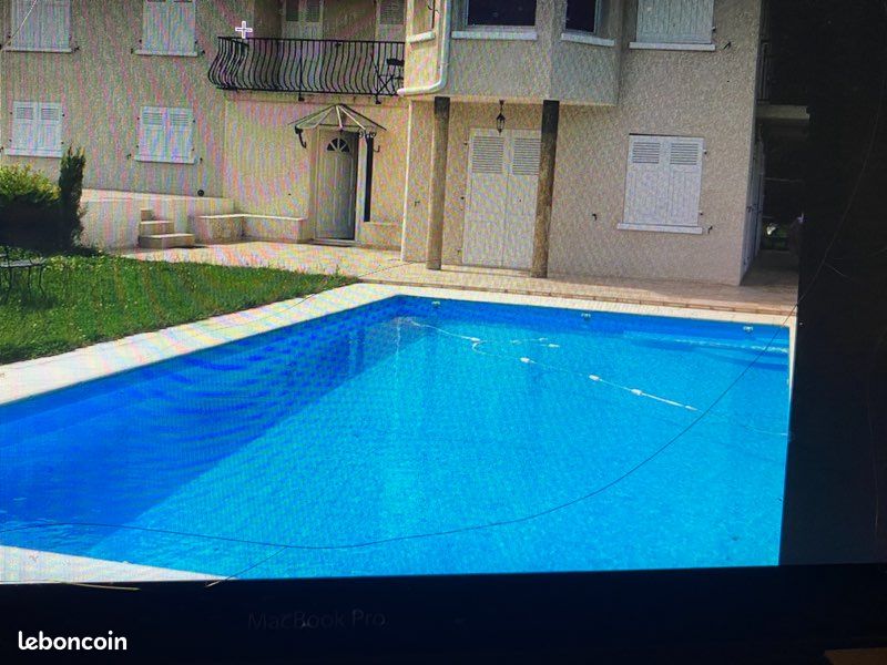 Maison 6 pièces 200 m² · à Meylan · 200 m² · 850 000 €