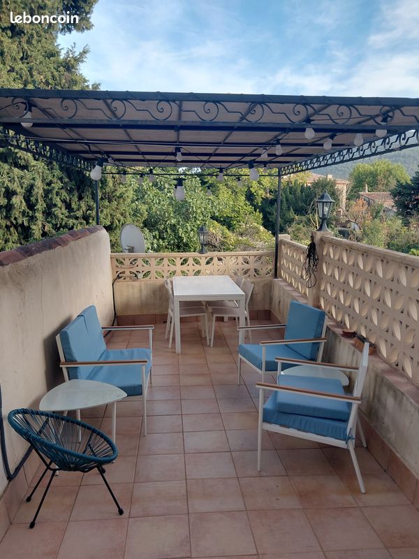 Appartement 4 pièces 106 m² · à Signes · 106 m² · 239 000 €