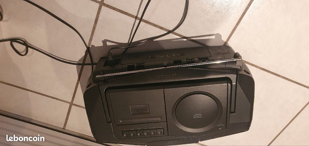 Poste Radio cassette cd marque sony (image 5)