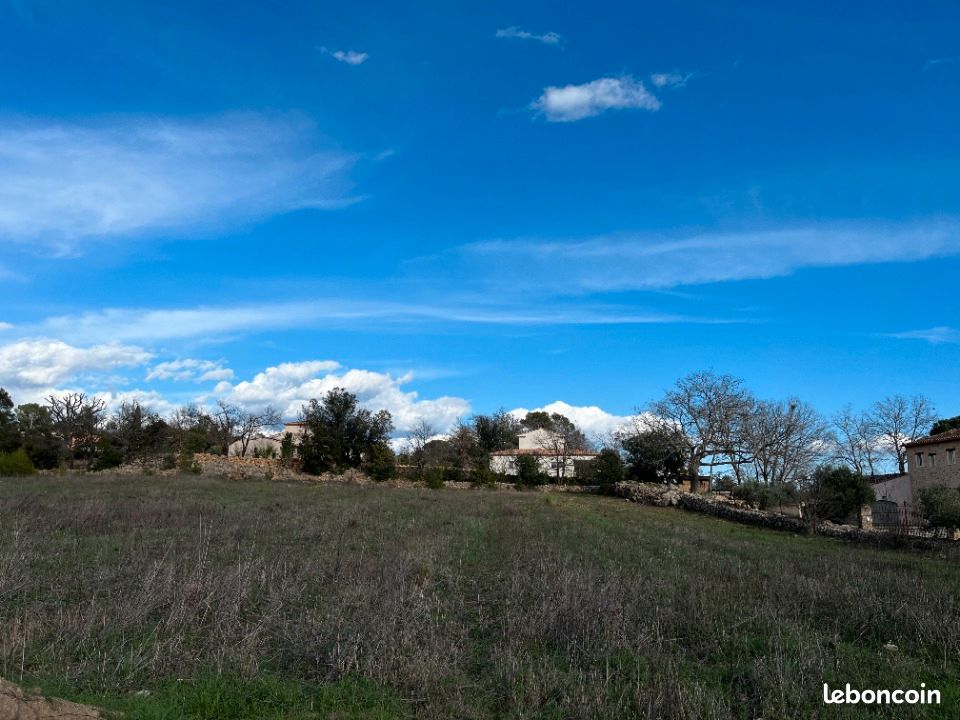 Terrain 1 398 m² Carces · à Carcès · 135 000 €