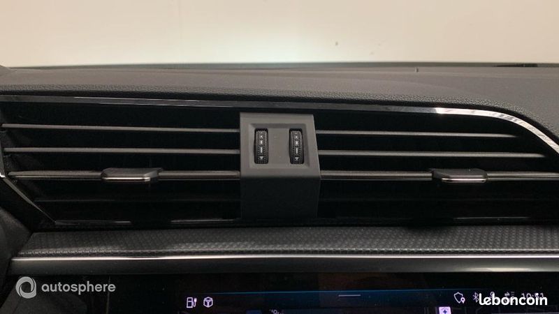 Audi Q3 45 TFSI e 245ch S line S tronic 6 (image 26)