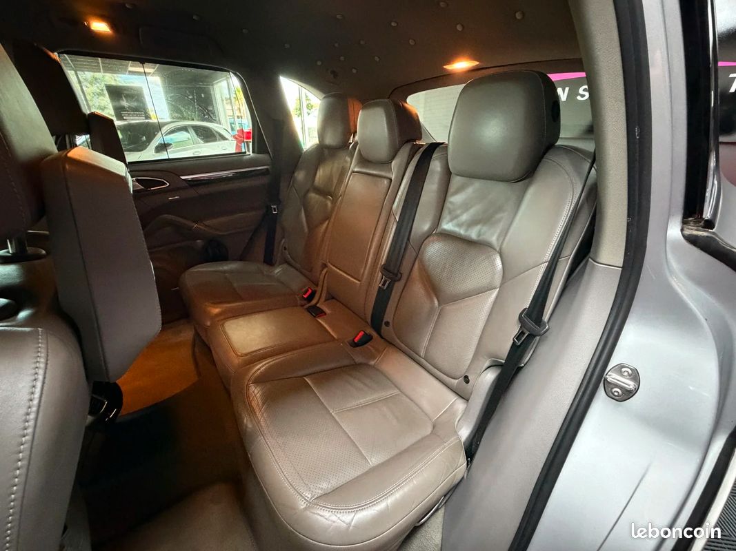 PORSCHE CAYENNE 3.0D V6 Tiptronic S (image 12)